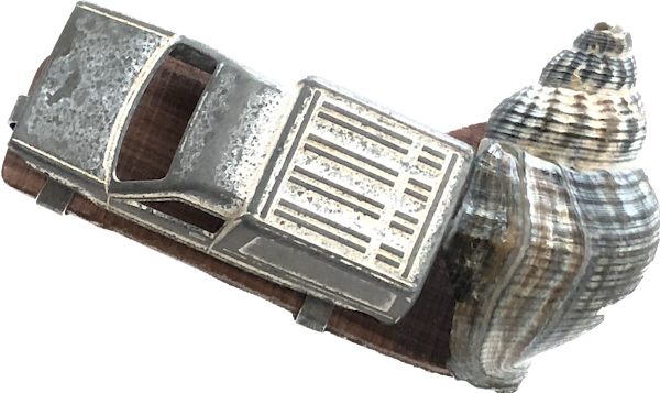 Broche, objets trouvés,bois, argent 925, zinc, acier